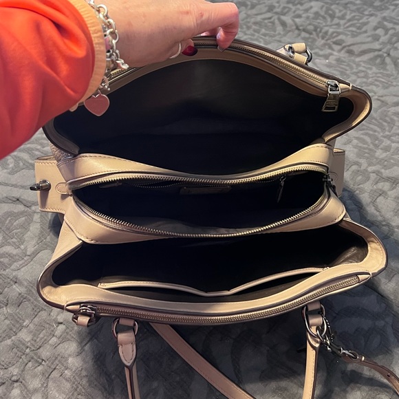 Authentic Coach - Picture 3 of 16